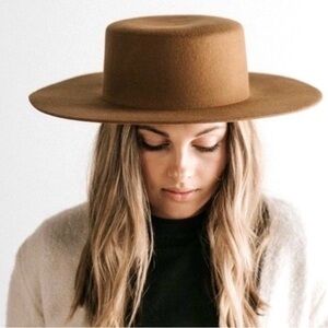 Gigi Pip Dahlia Boater Hat Brown Wide-Brim Hat NWT